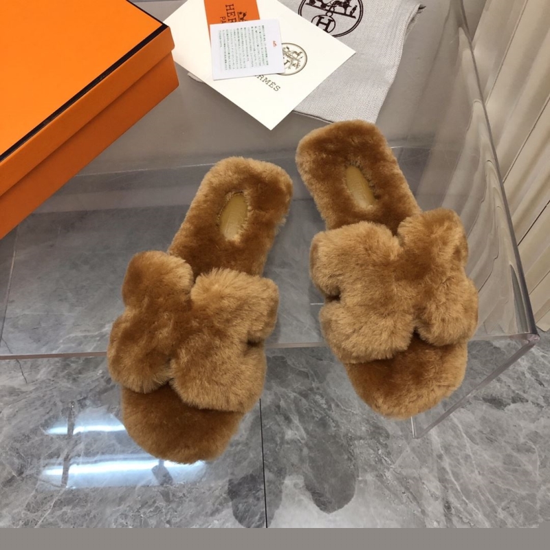 H**mes slippers